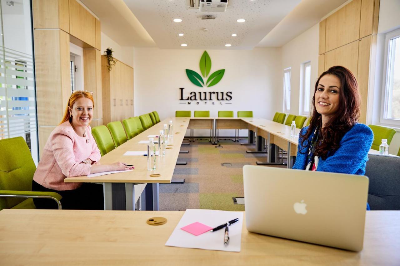 Laurus Motel Airport Tuzla Zivinice Екстер'єр фото